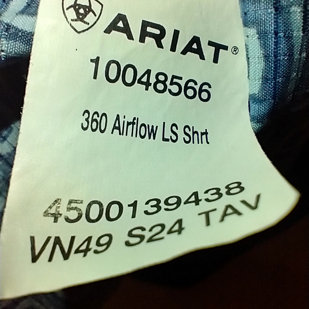 Ariat Tek Geometrical Print Long Sleeve Button Up Shirt Men's sz Medium. - Picture 6 of 9